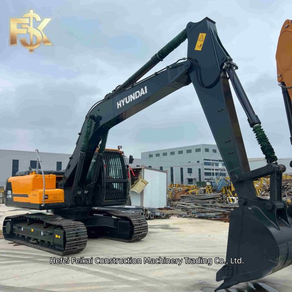2025 Used Hyundai 220 Crawler Excavator Introduction